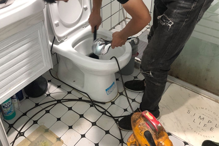 南朗马桶堵塞自己疏通还是找师傅?专业上门服务让你省时更省心